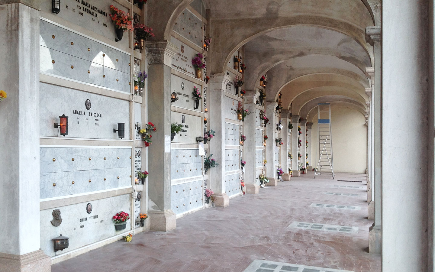 Edilizia cimiteriale - Loculi, cinerari e ossari prefabbricati per ampliamenti cimiteriali